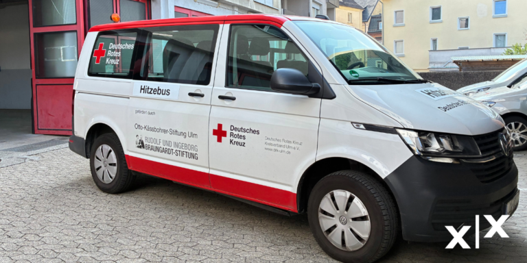 DRK Ulm Hitzebus Spendenübergabe